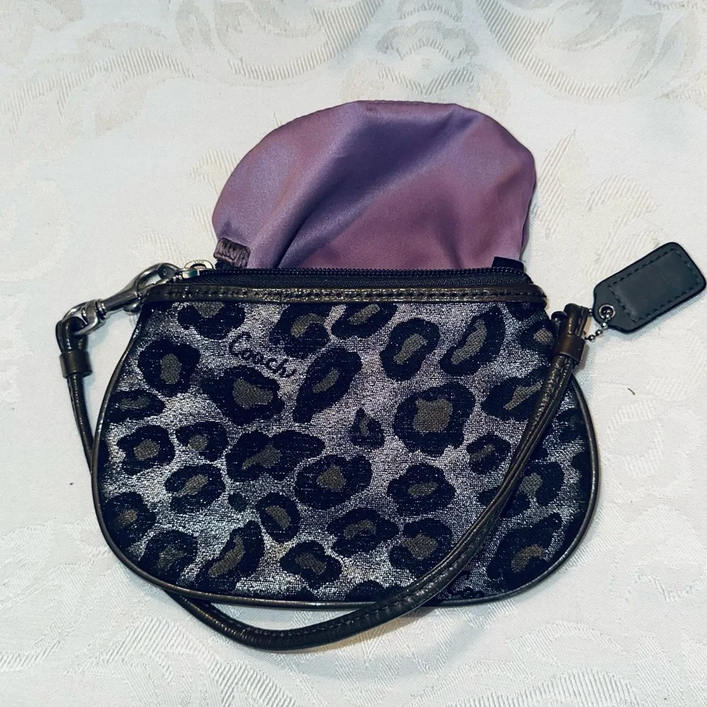 Coach patent product